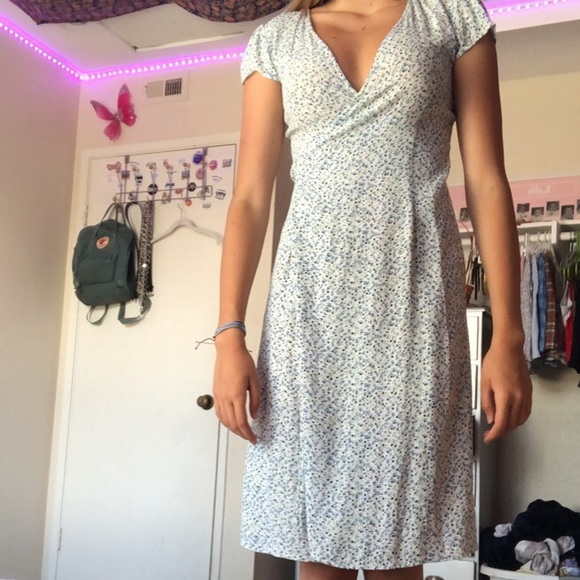 Brandy Melville Dresses & Skirts - brandy melville wrap dress